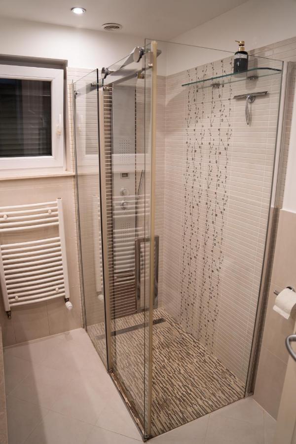 Ultracentral Golden Apartament 1 Suceava Extérieur photo